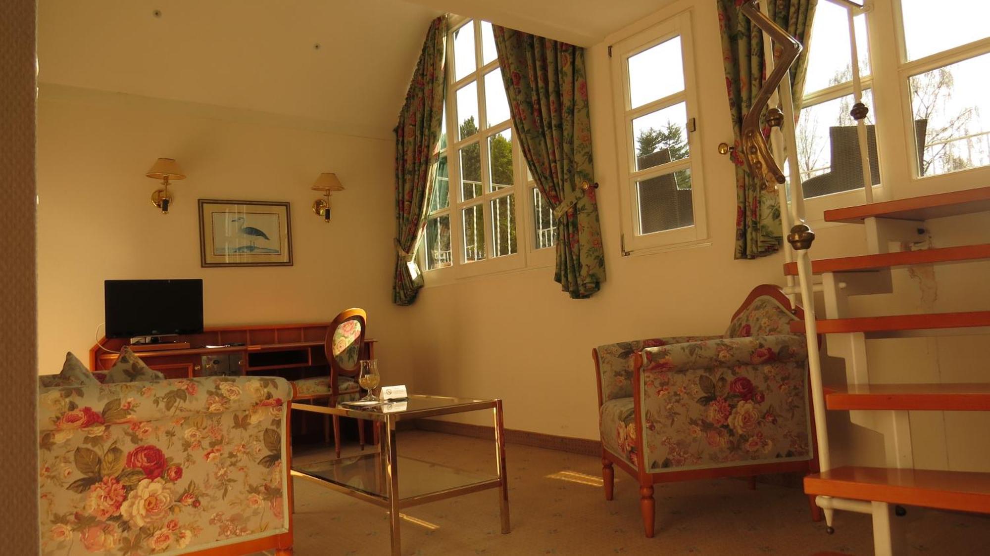 Park Hotel Am Schloss Ettringen  Ngoại thất bức ảnh