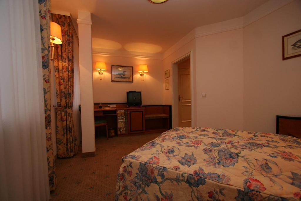 Park Hotel Am Schloss Ettringen  Phòng bức ảnh