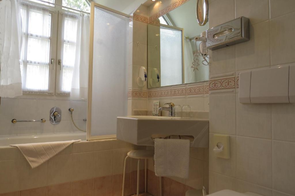 Park Hotel Am Schloss Ettringen  Phòng bức ảnh