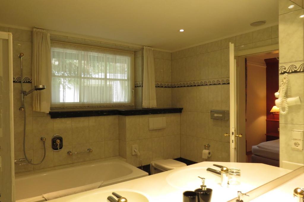 Park Hotel Am Schloss Ettringen  Phòng bức ảnh