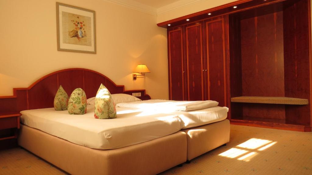 Park Hotel Am Schloss Ettringen  Phòng bức ảnh